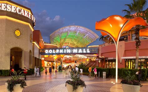 dolphin mall miami.